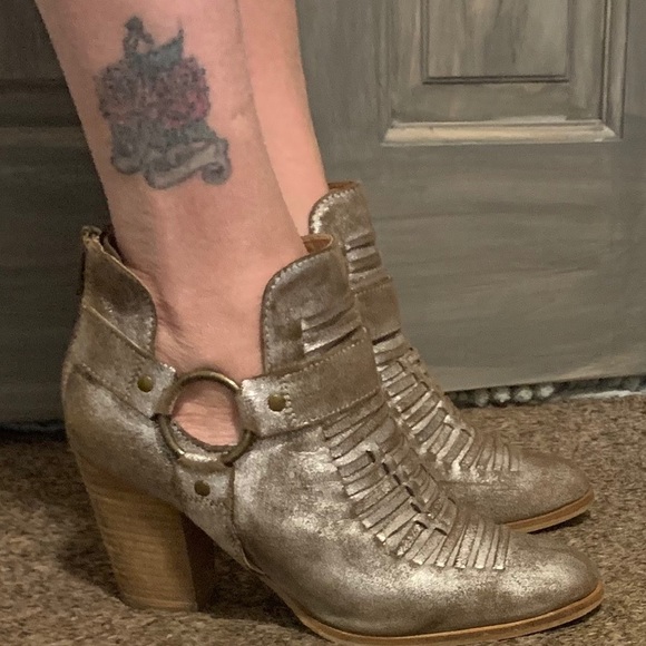 Western Boots - Picture 2 of 4